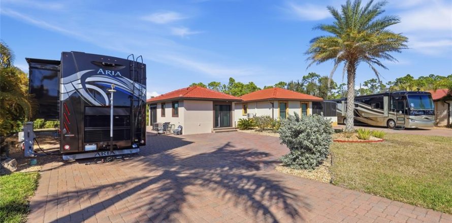 Villa ou maison à Port Charlotte, Floride 1 chambre, 39.48 m2 № 2415183