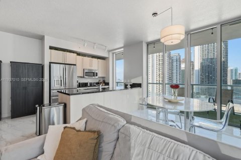Condo in Miami, Florida, 2 bedrooms  № 1995733 - photo 11