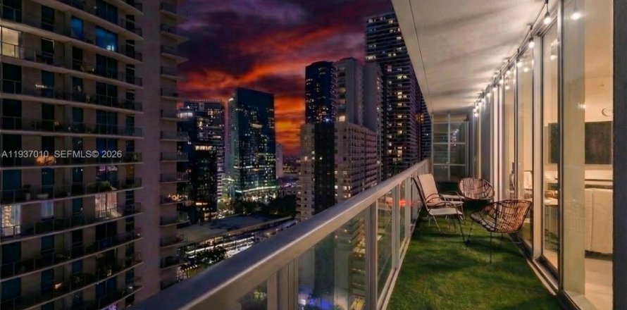 Condo in Miami, Florida, 2 bedrooms  № 1995733