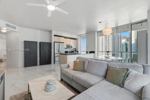 Condo in Miami, Florida, 2 bedrooms  № 1995733 - photo 13