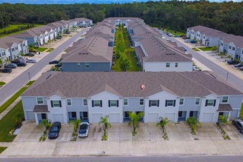 Touwnhouse à louer à Wesley Chapel, Floride: 3 chambres, 155.43 m2 № 2416706 - photo 4