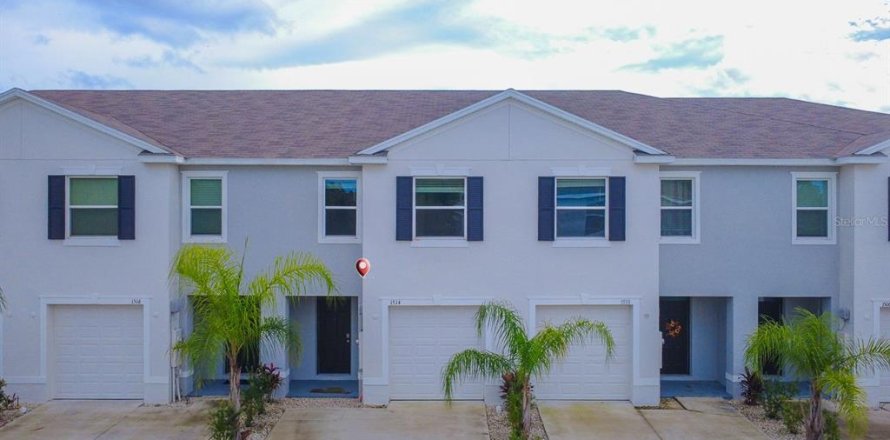 Touwnhouse à Wesley Chapel, Floride 3 chambres, 155.43 m2 № 2416706