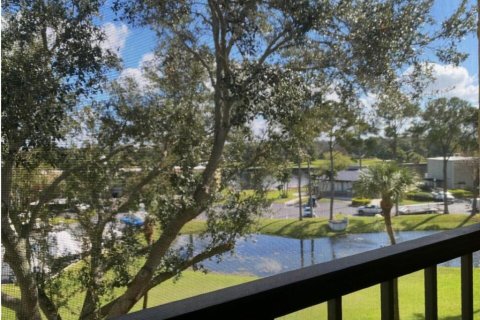 Condo in Tampa, Florida, 2 bedrooms  № 1012760 - photo 13