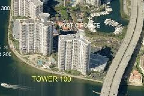 Condominio en alquiler en Aventura, Florida, 2 dormitorios, 126.81 m2 № 2029625 - foto 21
