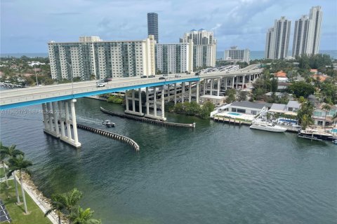 Condominio en alquiler en Aventura, Florida, 2 dormitorios, 126.81 m2 № 2029625 - foto 26