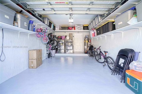 Снять в аренду таунхаус в Уэстон, Флорида 3 спальни, 134.06м2, № 2003849 - фото 30