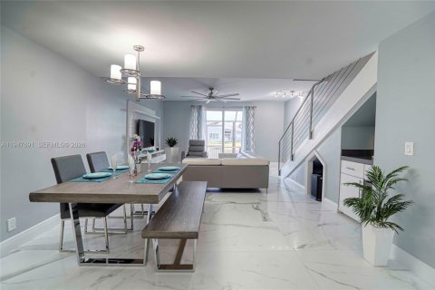 Таунхаус в Уэстон, Флорида 3 спальни, 134.06м2 № 2003849