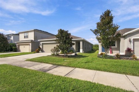 Villa ou maison à vendre à Land O' Lakes, Floride: 3 chambres, 142.14 m2 № 2416525 - photo 3