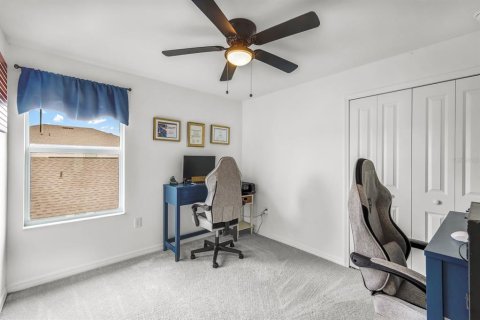 House in North Fort Myers, Florida 4 bedrooms, 175.12 sq.m. № 1565867 - photo 21
