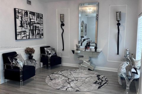 Снять в аренду таунхаус в Корал-Спрингс, Флорида 3 спальни, 195.47м2, № 1964042 - фото 3