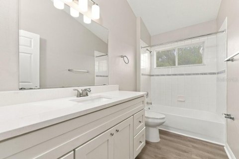 Villa ou maison à louer à Casselberry, Floride: 4 chambres, 171.03 m2 № 2386799 - photo 15