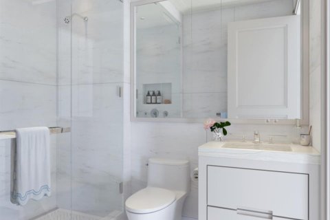 Condo in West Palm Beach, Florida, 3 bedrooms № 2181445 - photo 7