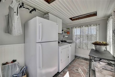 House in Hernando Beach, Florida 3 bedrooms, 110.83 sq.m. № 1550509 - photo 23