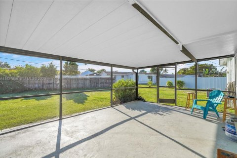 Casa en venta en Miami, Florida, 3 dormitorios, 107.02 m2 № 1988709 - foto 22