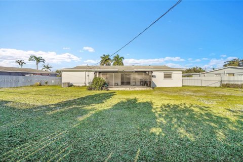 Casa en venta en Miami, Florida, 3 dormitorios, 107.02 m2 № 1988709 - foto 25