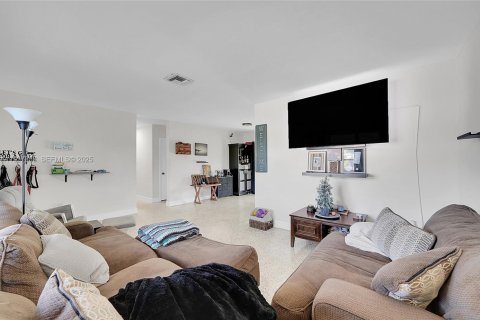 Casa en venta en Miami, Florida, 3 dormitorios, 107.02 m2 № 1988709 - foto 7