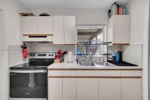 Casa en venta en Miami, Florida, 3 dormitorios, 107.02 m2 № 1988709 - foto 12