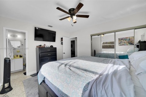 Casa en venta en Miami, Florida, 3 dormitorios, 107.02 m2 № 1988709 - foto 16