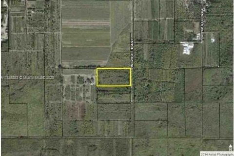 Propiedad comercial en venta en Miami-Dade, Florida № 2089115 - foto 5