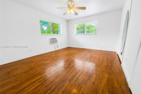 Copropriété à louer à Miami Shores, Floride: 2 chambres, 69.68 m2 № 1999011 - photo 14