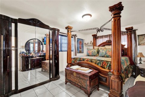 House in Cutler Bay, Florida 4 bedrooms, 189.15 sq.m. № 1942631 - photo 27