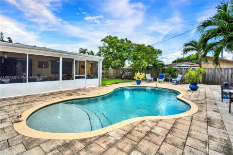 House in Cutler Bay, Florida 4 bedrooms, 189.15 sq.m. № 1942631 - photo 1