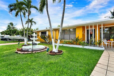 House in Cutler Bay, Florida 4 bedrooms, 189.15 sq.m. № 1942631 - photo 9