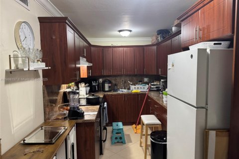 Appartement à louer à Hialeah, Floride: 1 chambre, 51.1 m2 № 1981607 - photo 3