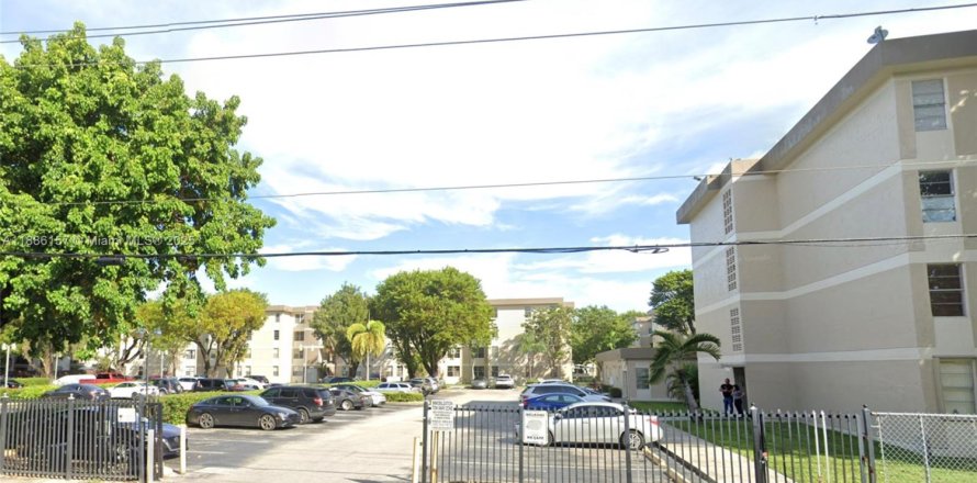 Appartement à Hialeah, Floride 1 chambre, 51.1 m2 № 1981607