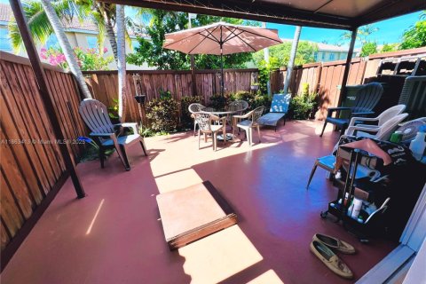 Townhouse in Homestead, Florida 4 bedrooms, 182.55 sq.m. № 1890418 - photo 30