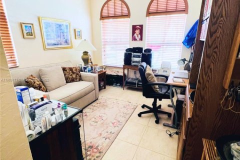 Townhouse in Homestead, Florida 4 bedrooms, 182.55 sq.m. № 1890418 - photo 11