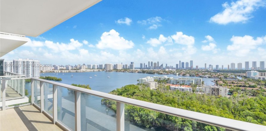 Condo à North Miami Beach, Floride, 2 chambres № 2385059