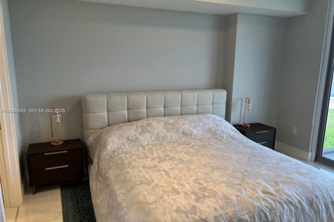 Copropriété à louer à North Miami Beach, Floride: 2 chambres, 104.33 m2 № 2385059 - photo 7