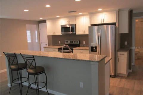 Casa en alquiler en Port Charlotte, Florida, 3 dormitorios, 109.44 m2 № 1894898 - foto 2