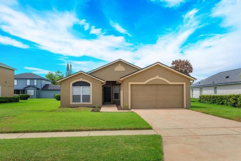 House in Orlando, Florida 3 bedrooms, 119.94 sq.m. № 2221013