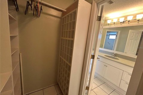 Casa en alquiler en Kissimmee, Florida, 4 dormitorios, 169.55 m2 № 2207878 - foto 14