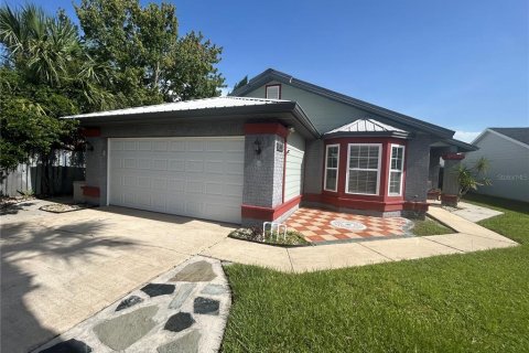 Casa en alquiler en Kissimmee, Florida, 4 dormitorios, 169.55 m2 № 2207878 - foto 2