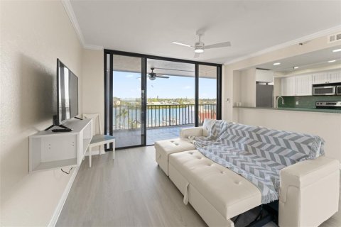 Condominio en venta en Indian Shores, Florida, 2 dormitorios, 130.06 m2 № 1532053 - foto 19