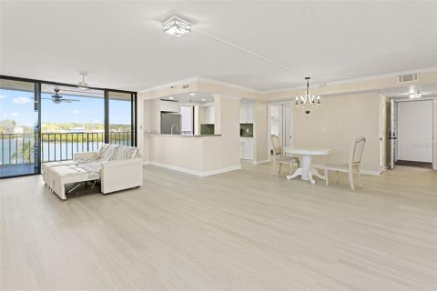 Condominio en venta en Indian Shores, Florida, 2 dormitorios, 130.06 m2 № 1532053 - foto 25