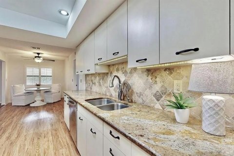 Купить кондоминиум в Сан-Сити-Центр, Флорида 6 комнат, 174.47м2, № 1895009 - фото 13
