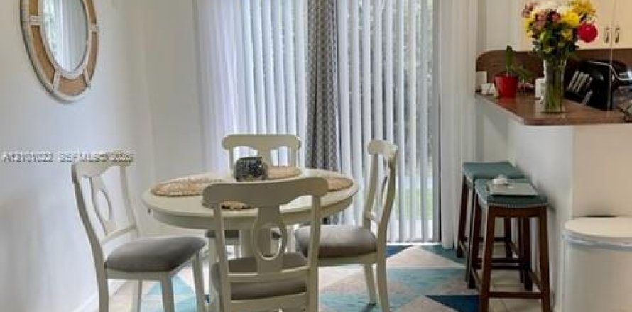 Condo in Cutler Bay, Florida, 3 bedrooms № 2401691
