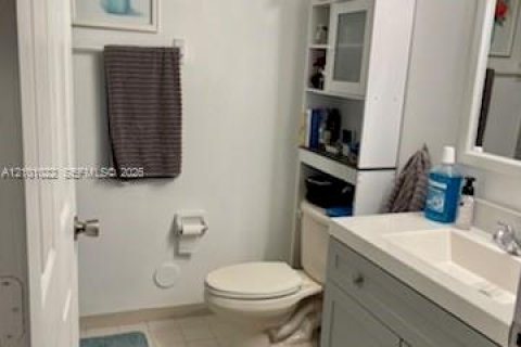 Condo in Cutler Bay, Florida, 3 bedrooms № 2401691 - photo 3
