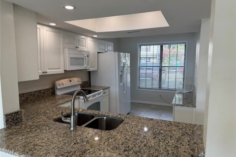 Townhouse in Tampa, Florida 2 bedrooms, 105.54 sq.m. № 1827710 - photo 5