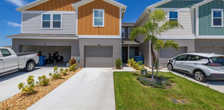 Touwnhouse à Haines City, Floride 3 chambres, 139.26 m2 № 1883064