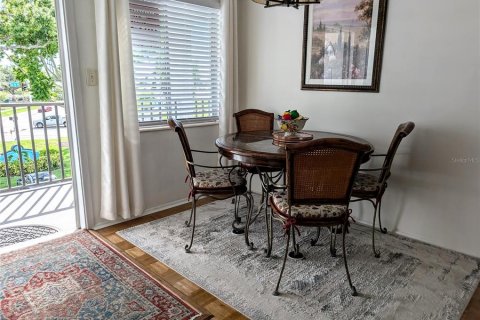 Condo in Bradenton, Florida, 1 bedroom  № 1883042 - photo 3