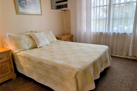 Condo in Bradenton, Florida, 1 bedroom  № 1883042 - photo 14
