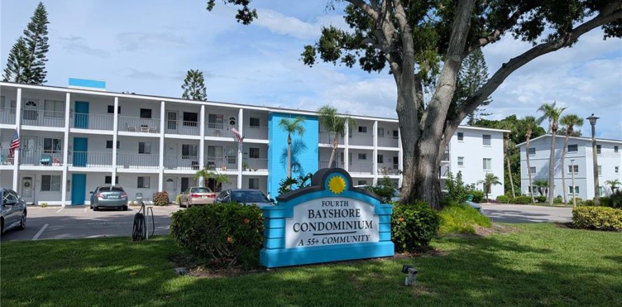 Condo in Bradenton, Florida, 1 bedroom № 1883042