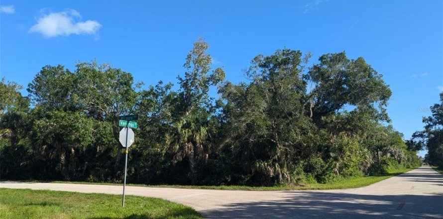 Land in Port Charlotte, Florida № 2160549