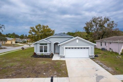 Casa en venta en Hudson, Florida, 3 dormitorios, 141.68 m2 № 1518841 - foto 1