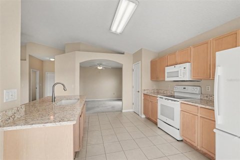 Villa ou maison à vendre à San Antonio, Floride: 2 chambres, 131.18 m2 № 2389158 - photo 13